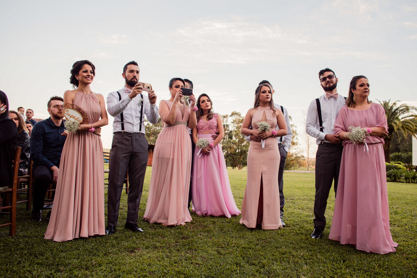 Foto QUAL A COR DO VESTIDO DAS MADRINHAS? Foto QUAL A COR DO VESTIDO DAS MADRINHAS? - Imagem 2
