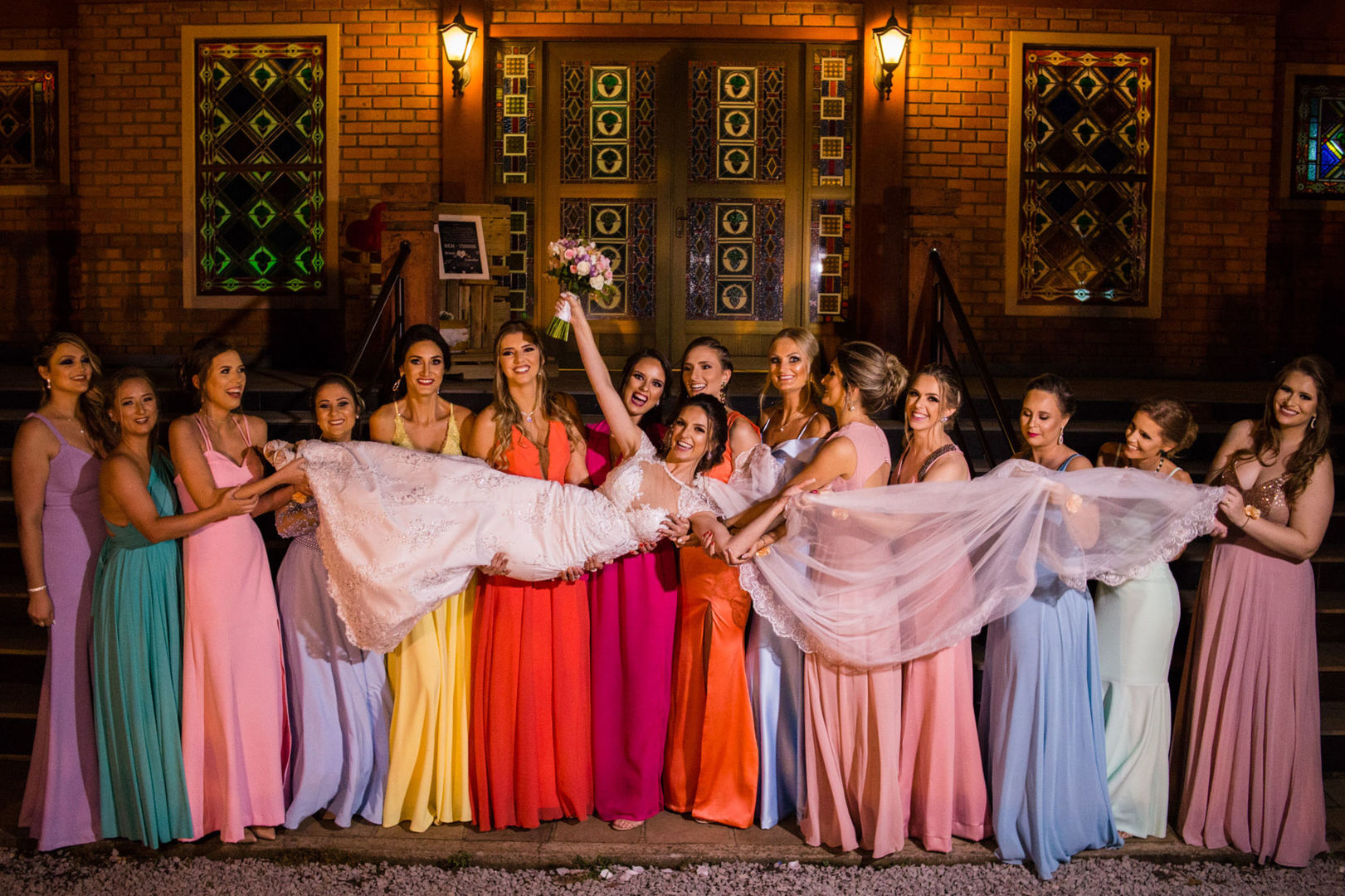 Foto QUAL A COR DO VESTIDO DAS MADRINHAS? Foto QUAL A COR DO VESTIDO DAS MADRINHAS? - Imagem 5