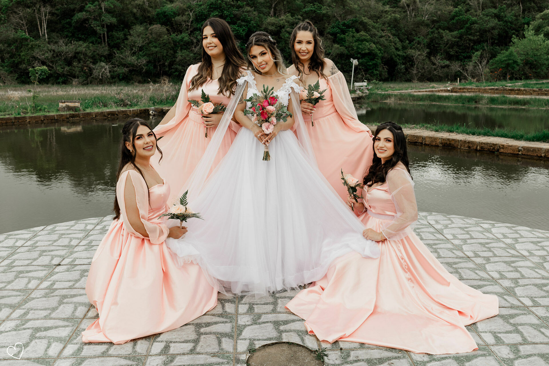 Foto QUAL A COR DO VESTIDO DAS MADRINHAS? Foto QUAL A COR DO VESTIDO DAS MADRINHAS? - Imagem 15